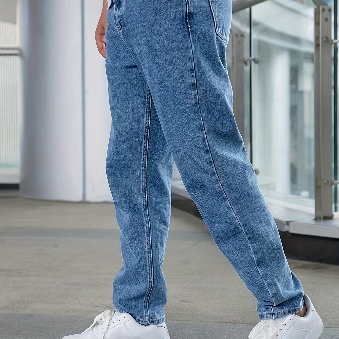 Elio – Klassische Straight Fit Jeans in Washed Blue