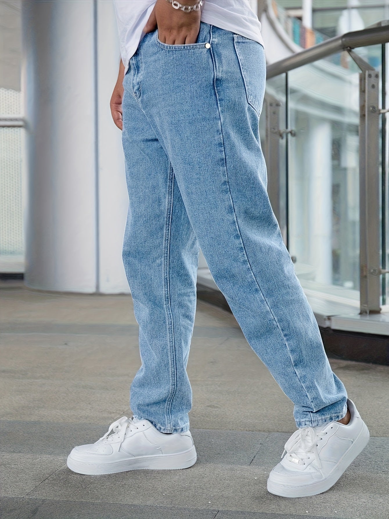 Elio – Klassische Straight Fit Jeans in Washed Blue