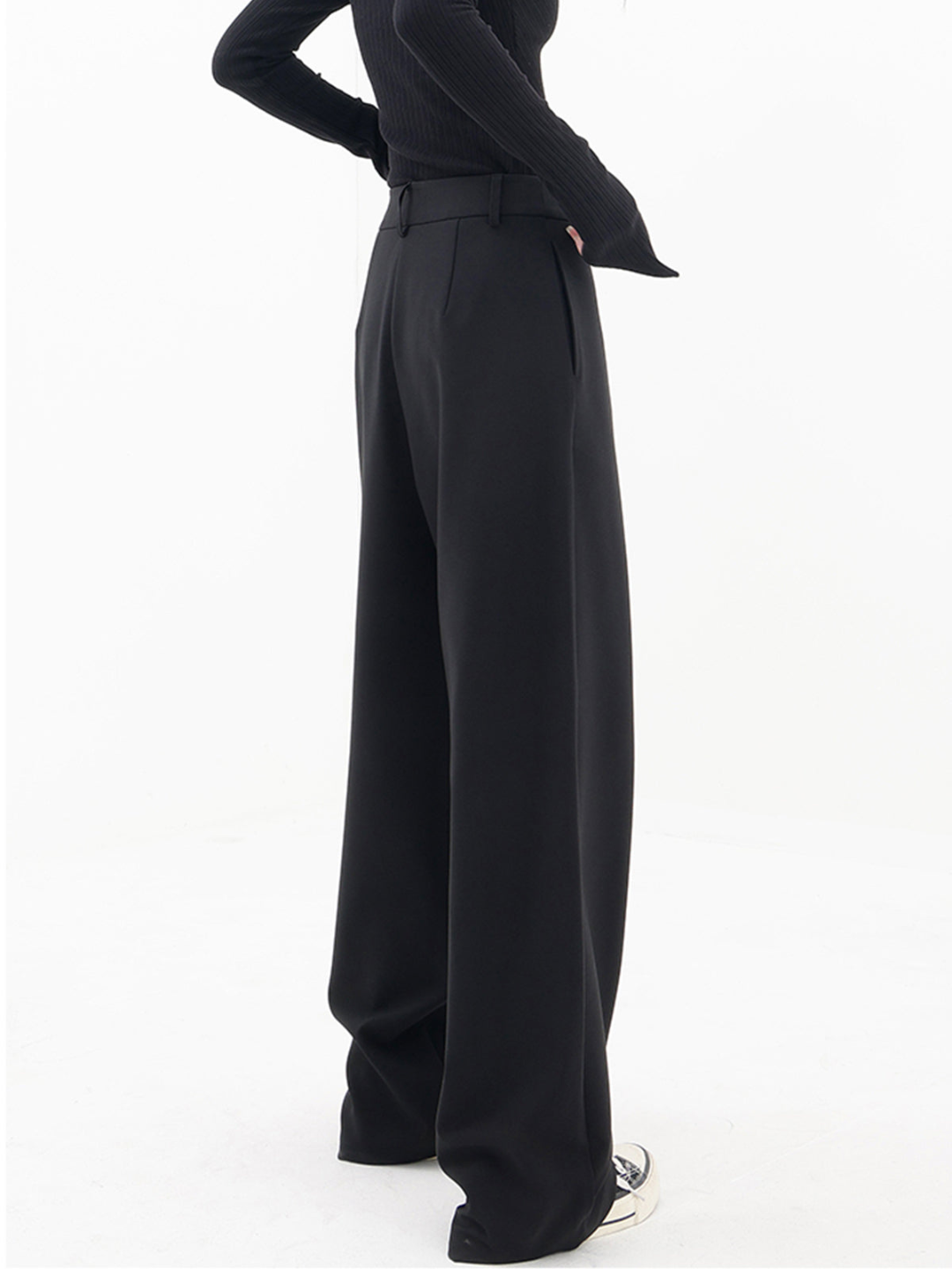 Mila - Moderne Asymmetrische Baggy-Hose
