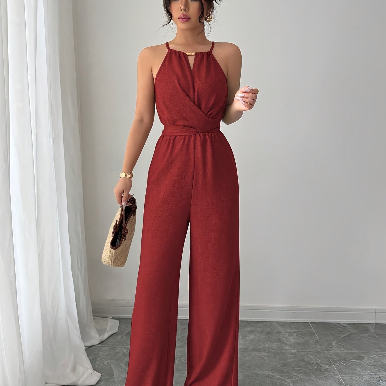 Liora – Plissee Jumpsuit mit Twist-Taille