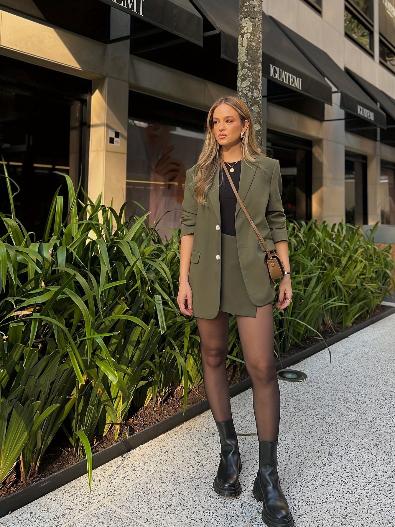 Valeria – Elegantes Damen-Set mit Blazer & Rock