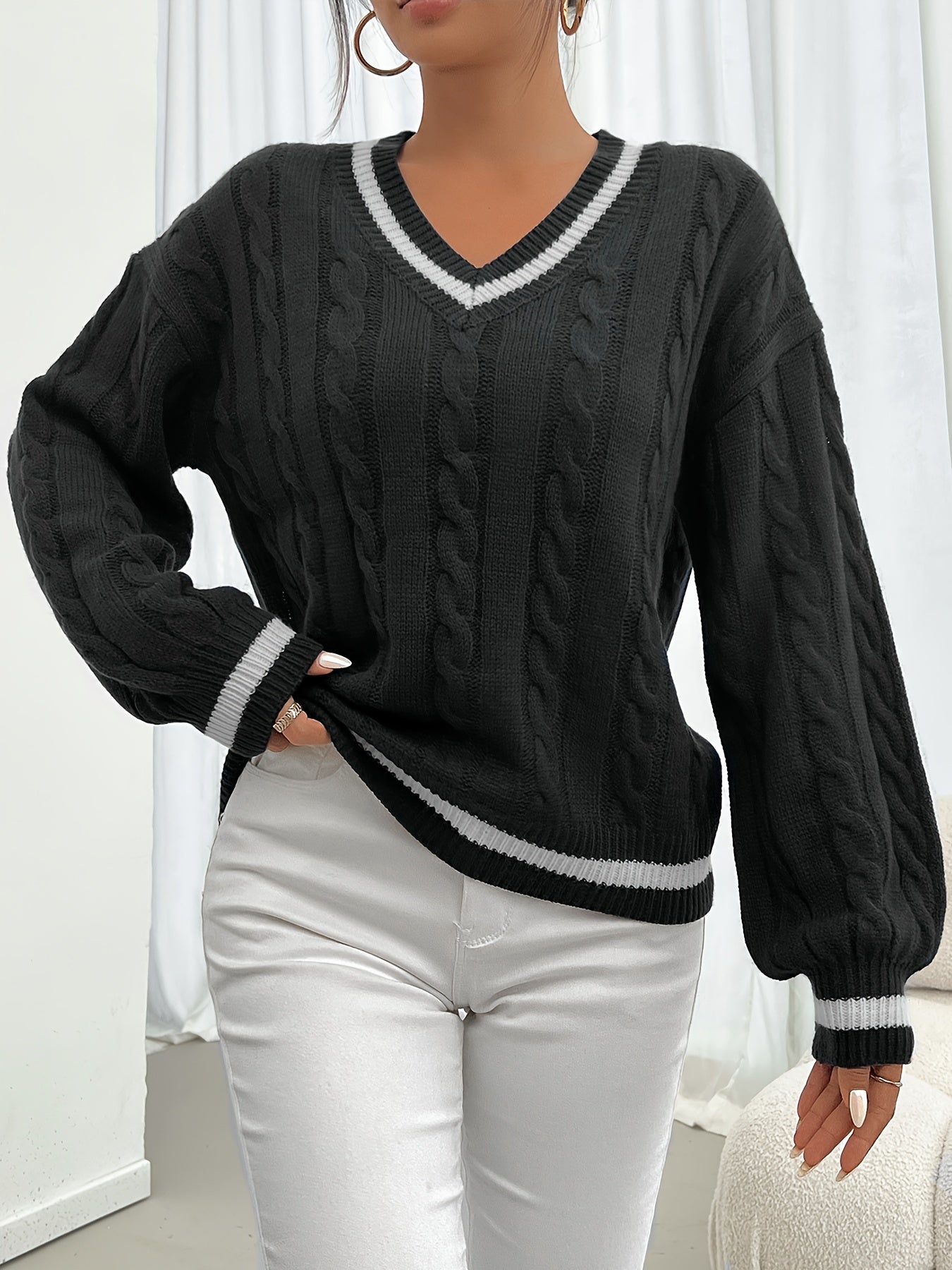 Selena – Farbblock Pullover mit V-Ausschnitt