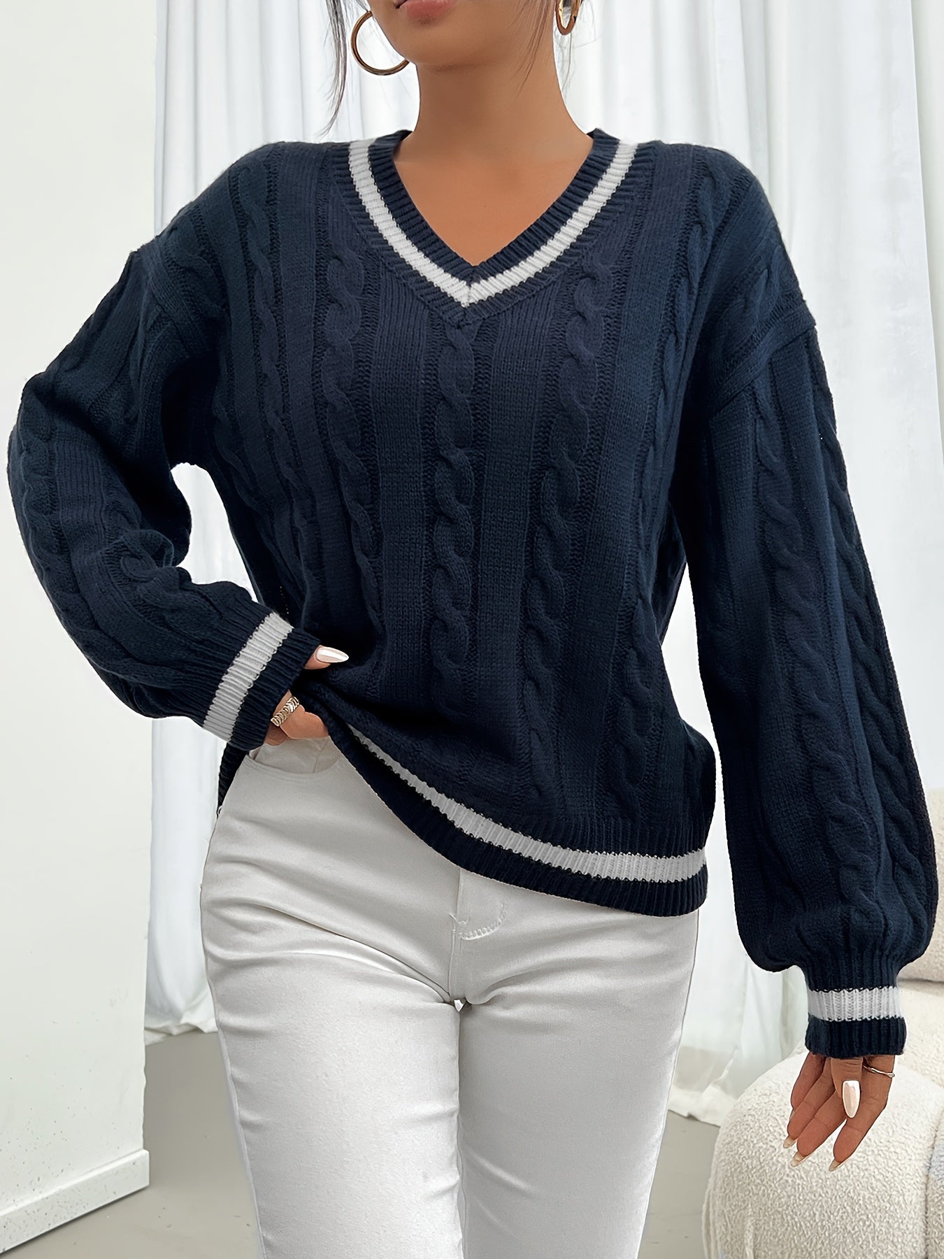 Selena – Farbblock Pullover mit V-Ausschnitt