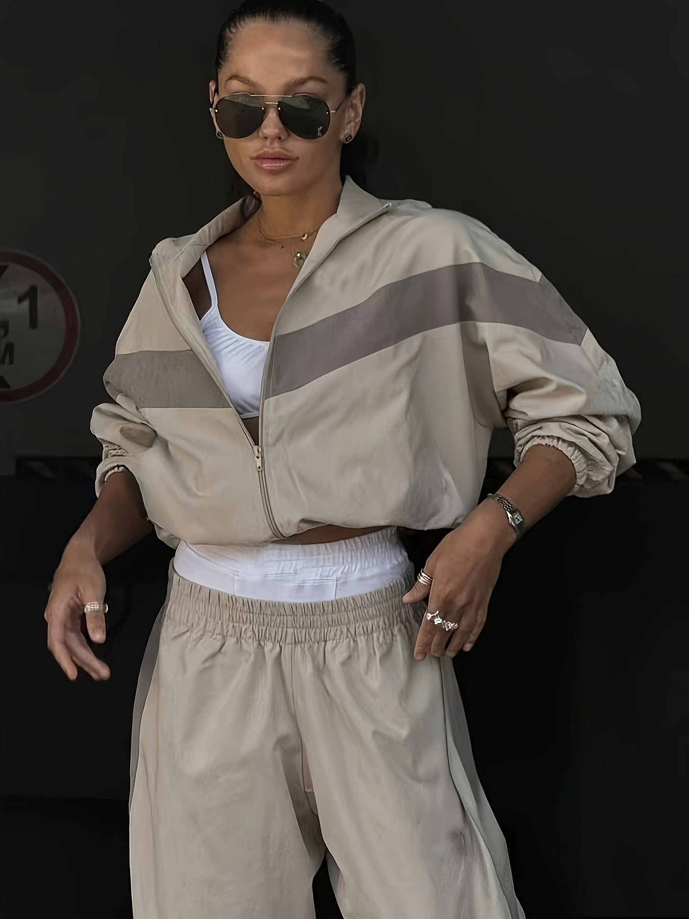 Liora – Farbkontrast Set mit Top & Hose