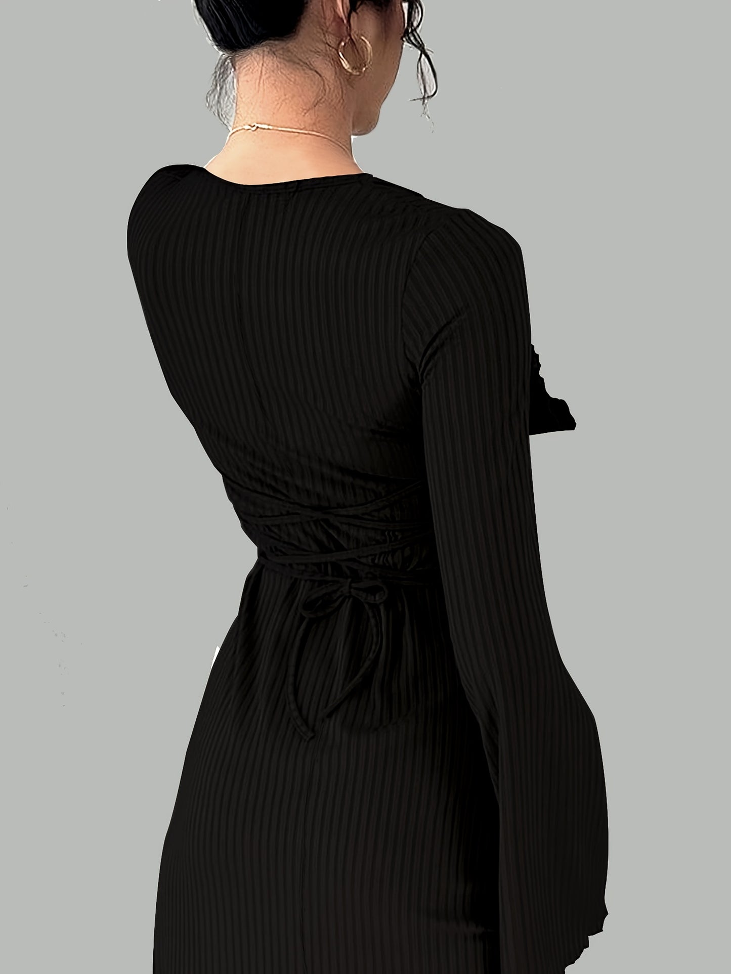 Isabella – Schwarzes Maxikleid mit Glockenärmeln