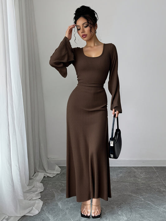 Isabella – Schwarzes Maxikleid mit Glockenärmeln