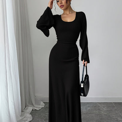 Isabella – Schwarzes Maxikleid mit Glockenärmeln