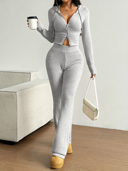 Yudomi – Casual Set mit Hoodie & Schlaghosen in Apricot