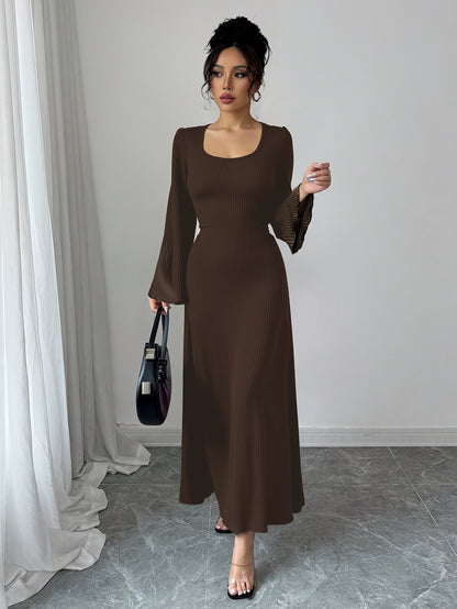 Isabella – Schwarzes Maxikleid mit Glockenärmeln