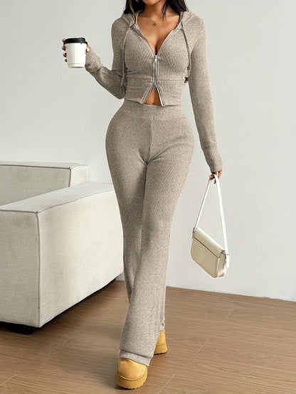 Yudomi – Casual Set mit Hoodie & Schlaghosen in Apricot