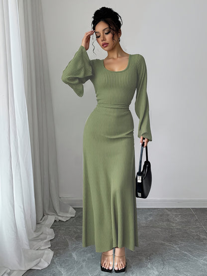 Isabella – Schwarzes Maxikleid mit Glockenärmeln